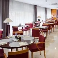 Nh Barcelona Les Corts Hotel